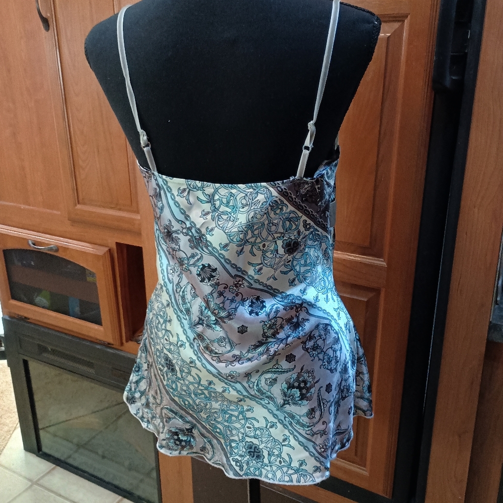 A.Byer Elegant Lace Trimmed Women's Camisole Top Medium - Picture 3 of 8